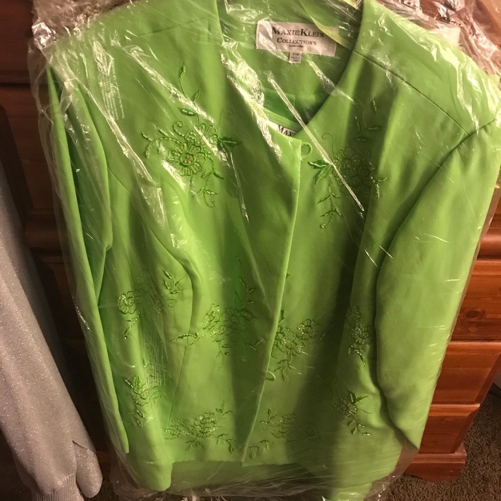 Women’s Plus Size Suits